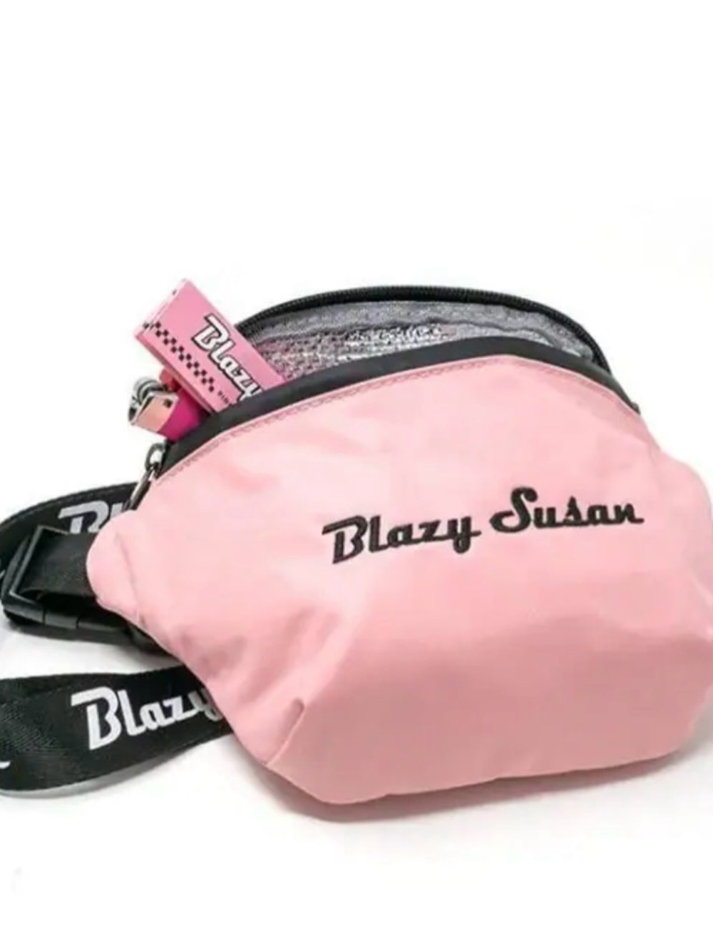 Blazy Susan Fanny pack pink New with tags  smell proof